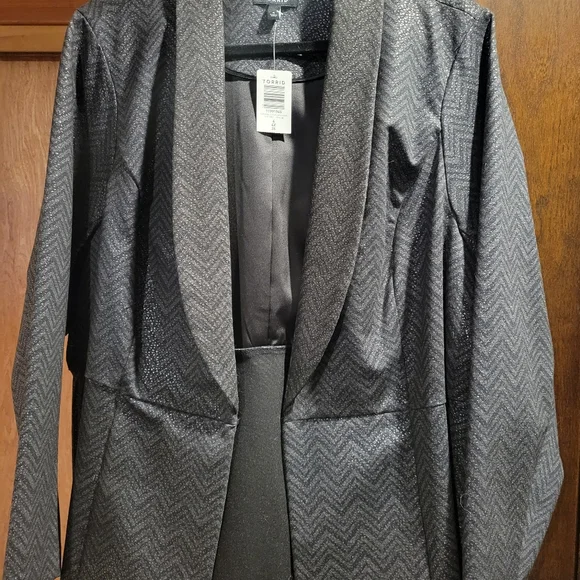 NWT TORRID Size 4 Studio Uptown Prem. Ponte Black Chevron Stretch Peplum Blazer - Picture 5 of 8